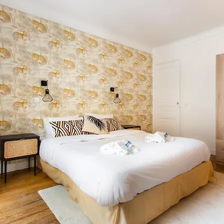 Апартаменты Montmartre Seveste Beautiful 2br Париж