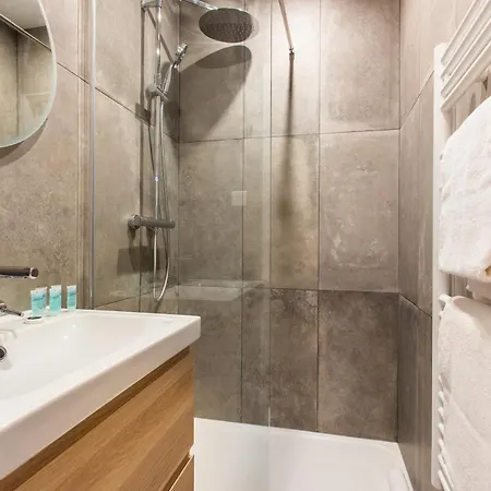 Апартаменты Montmartre Seveste Beautiful 2br