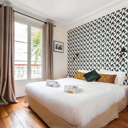 Montmartre Seveste Beautiful 2br * Paříž